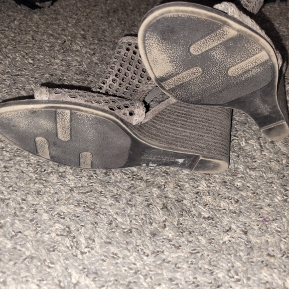 FERGALICIOUS BY FERGIE WEDGE SANDALS, LIGHT BROWN, SIZE 8., NWT NEVER WORN! - Picture 5 of 6